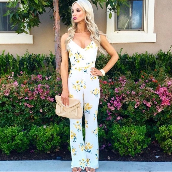 Forever 21 Pants - Floral jumpsuit
